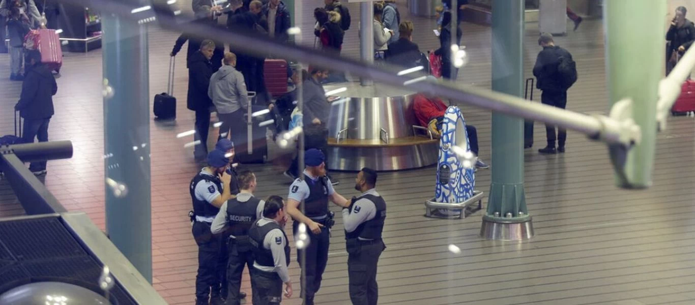 Ολλανδία: Συναγερμός στο αεροδρόμιο του Μάαστριχτ - Έλαβαν απειλή για βόμβα - Εκκενώθηκε ο χώρος